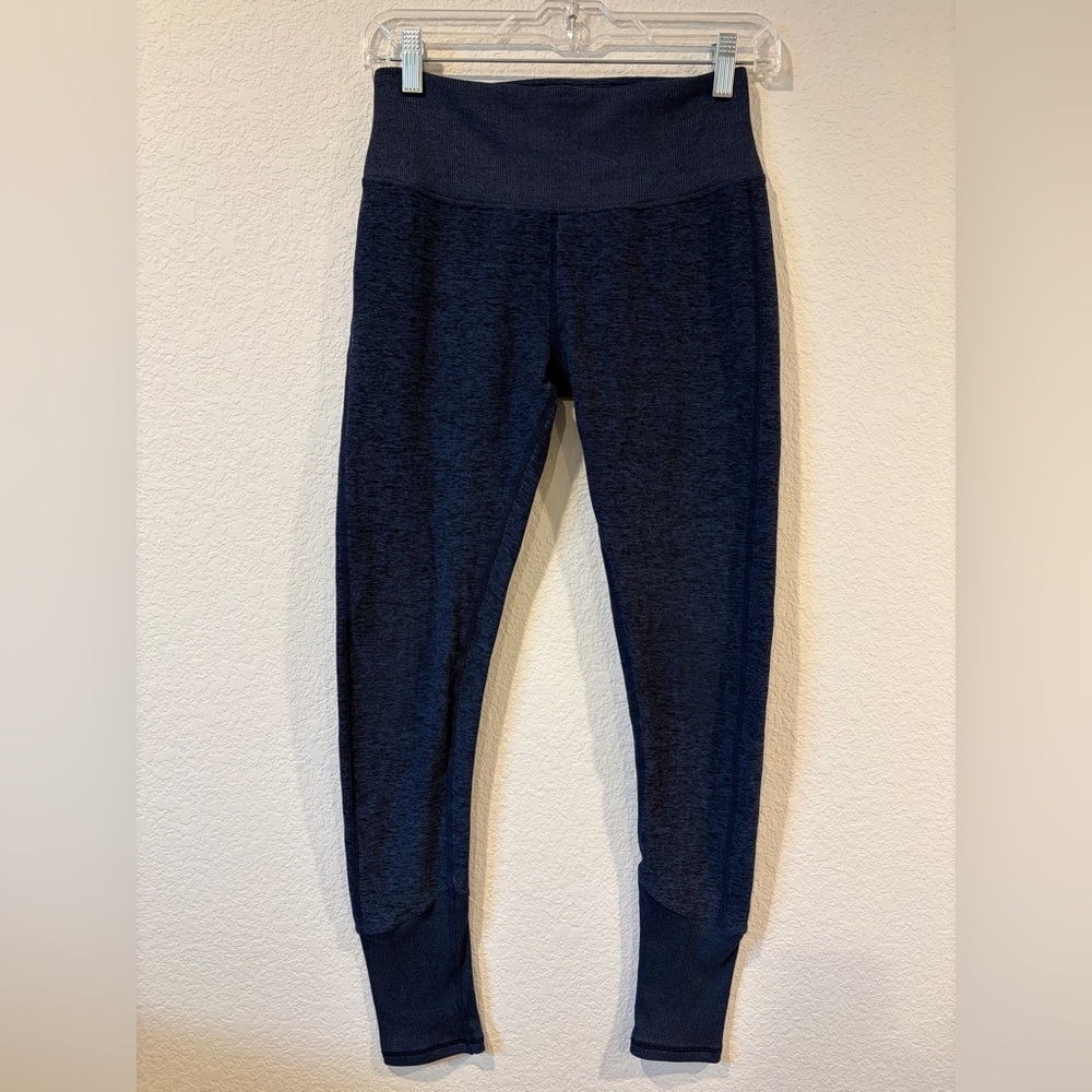 Alo Yoga Women’s Navy High-Waist Alosoft Lounge Leggings - M